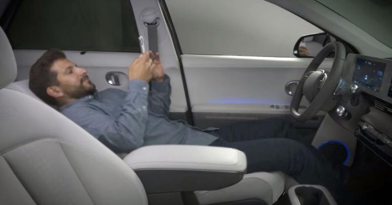 صندلی های راحت هنگام شارژ